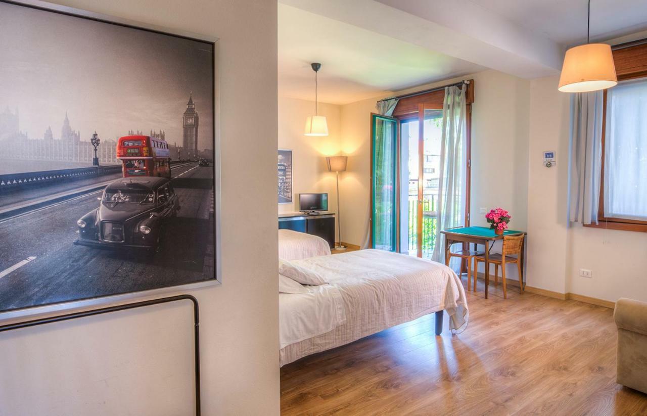 Rita'S Garden Bed & Breakfast San Vittore Olona Екстериор снимка